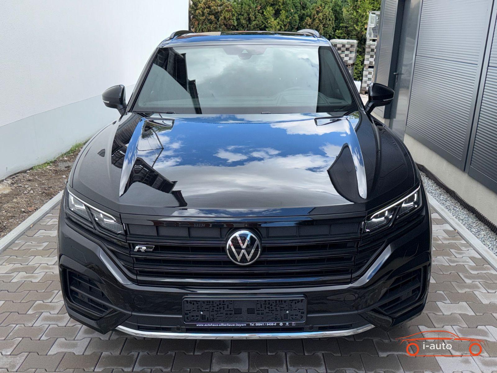 Volkswagen Touareg 3.0 TDI R-Line Black Style za 43500€