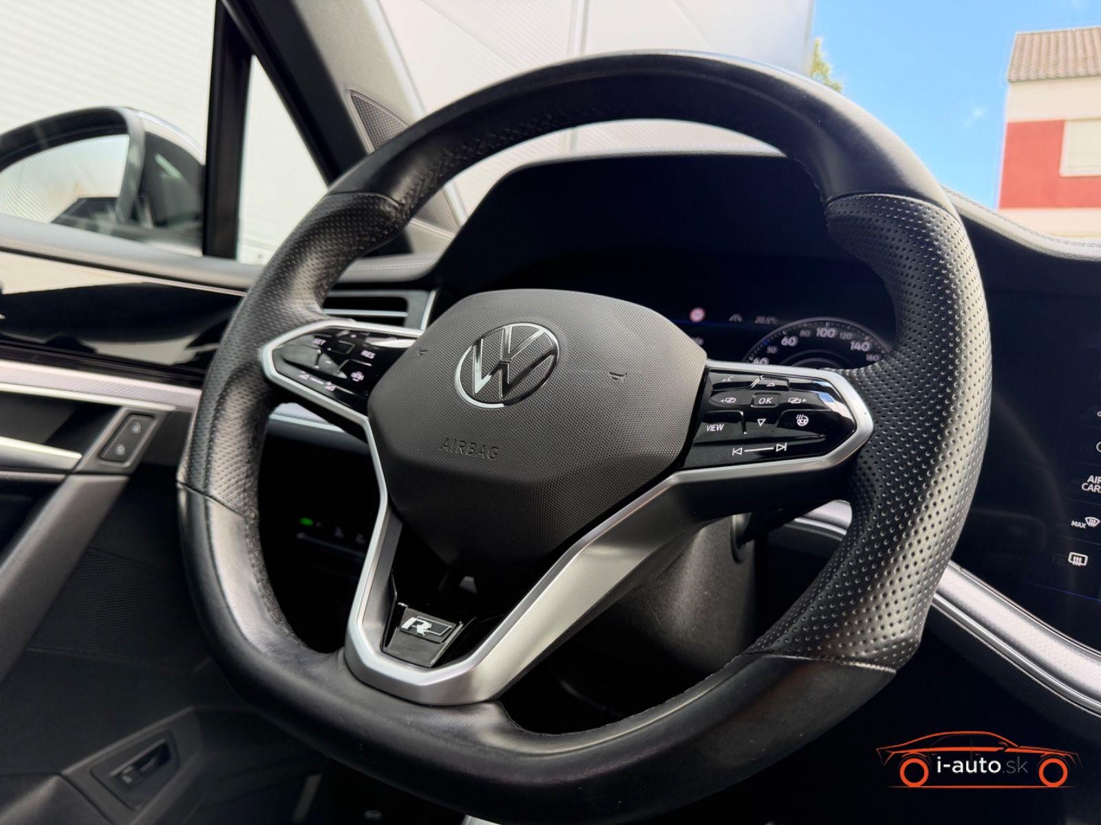 Volkswagen Touareg 3.0 TDI R-Line Black Style za 43500€