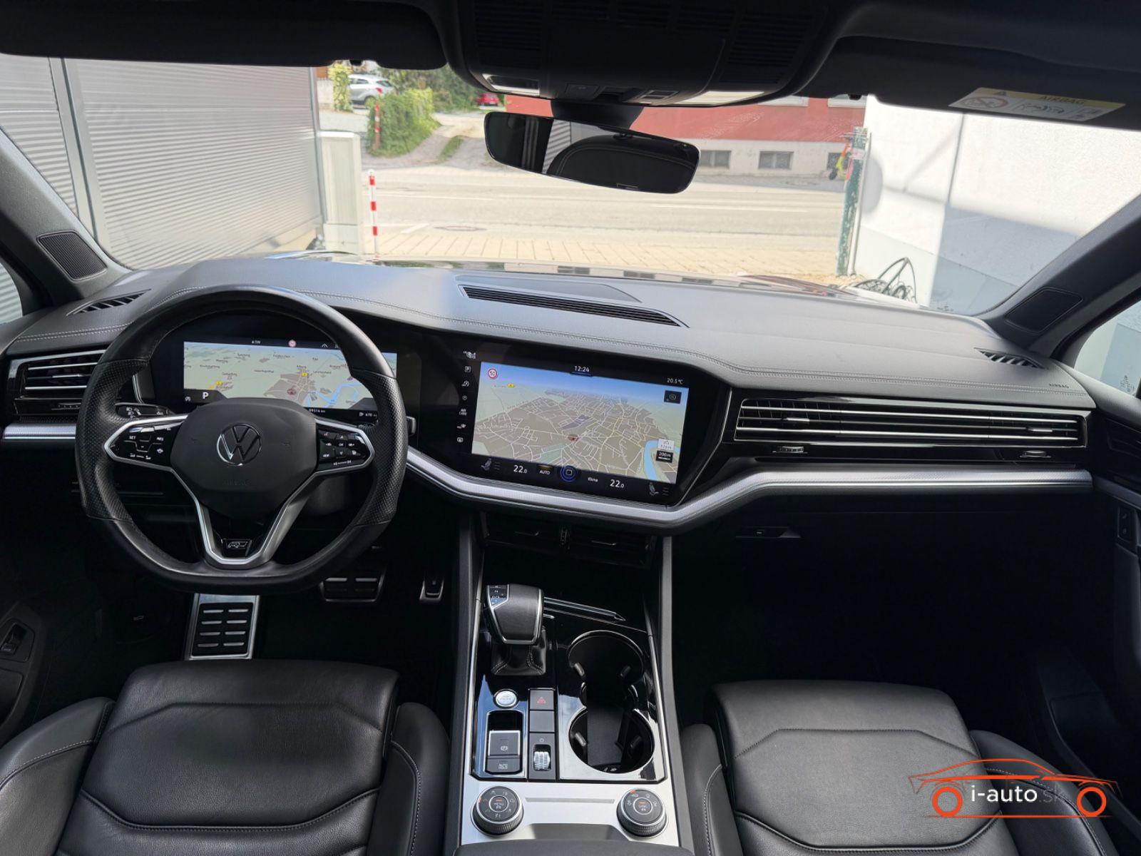 Volkswagen Touareg 3.0 TDI R-Line Black Style za 43500€