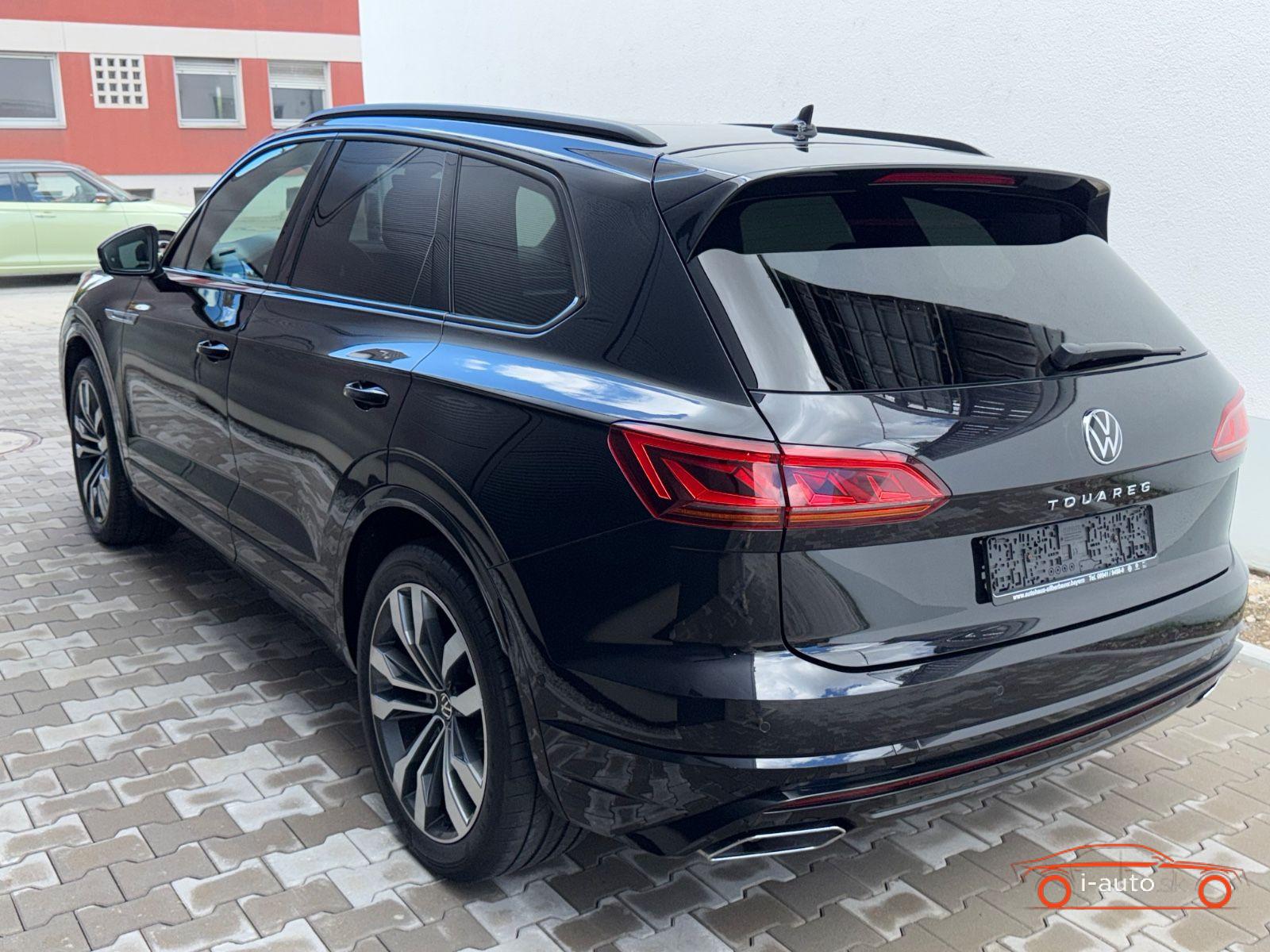 Volkswagen Touareg 3.0 TDI R-Line Black Style za 43500€