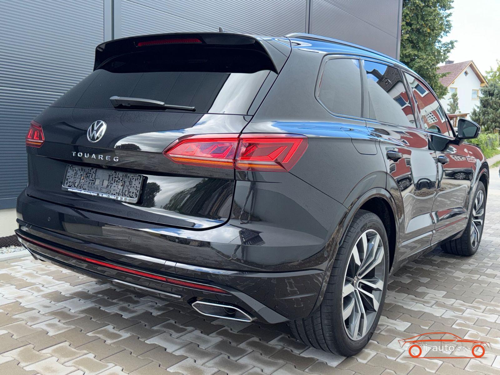 Volkswagen Touareg 3.0 TDI R-Line Black Style za 43500€