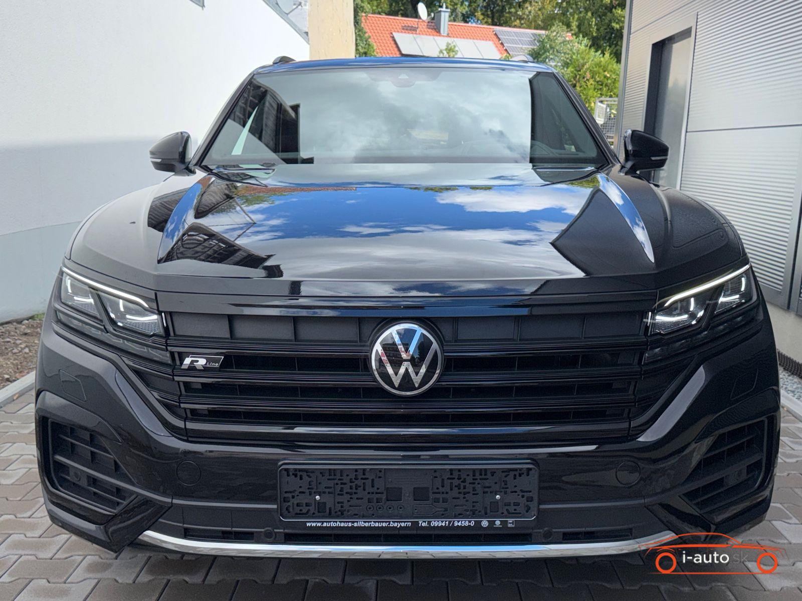 Volkswagen Touareg 3.0 TDI R-Line Black Style za 43500€