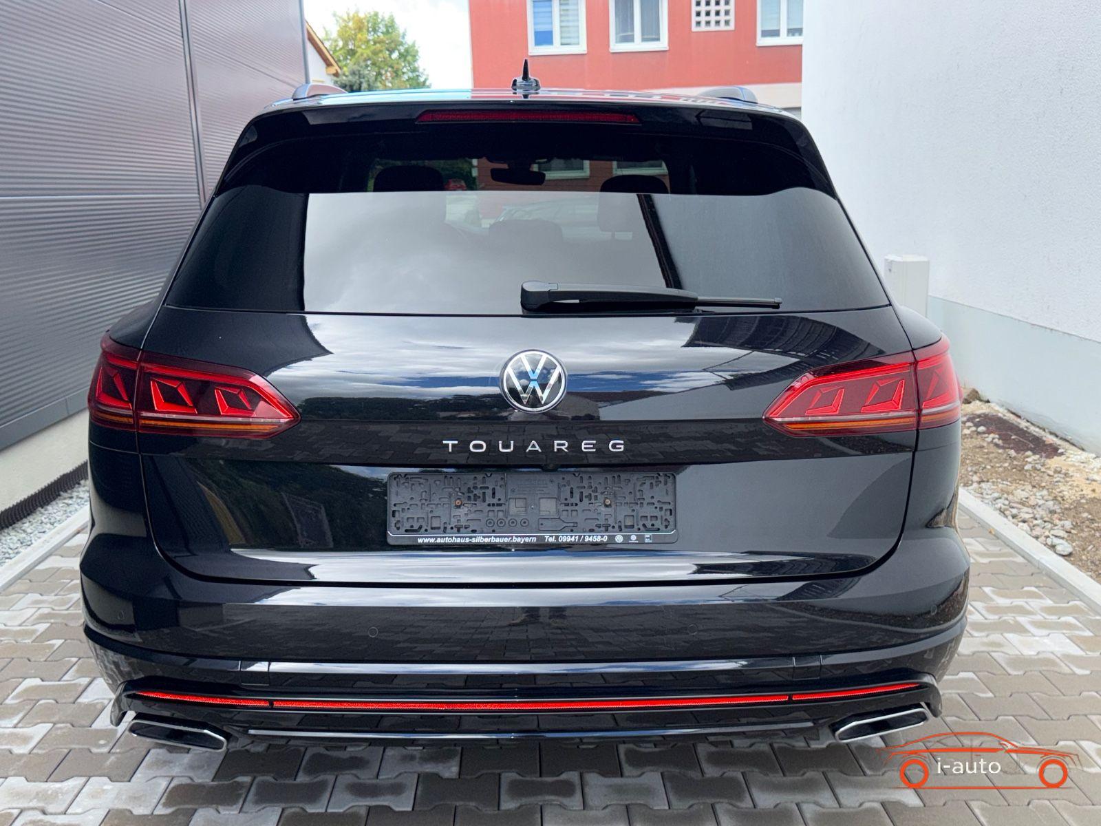 Volkswagen Touareg 3.0 TDI R-Line Black Style za 43500€