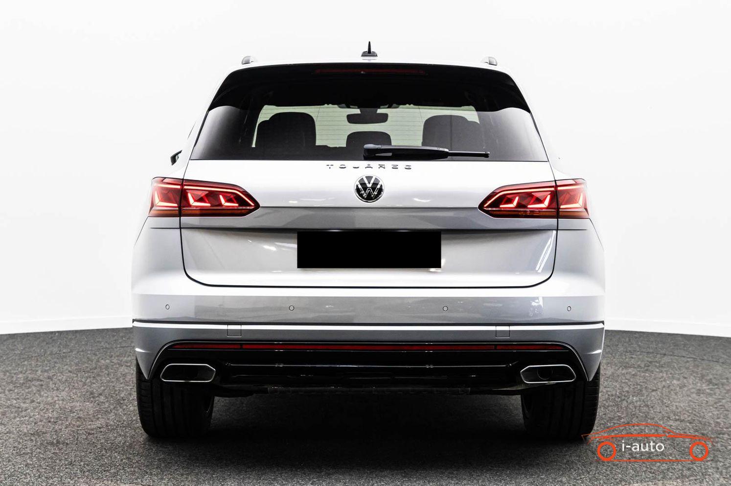 Volkswagen Touareg 3.0 TDi 4M R-LINE za 43500€