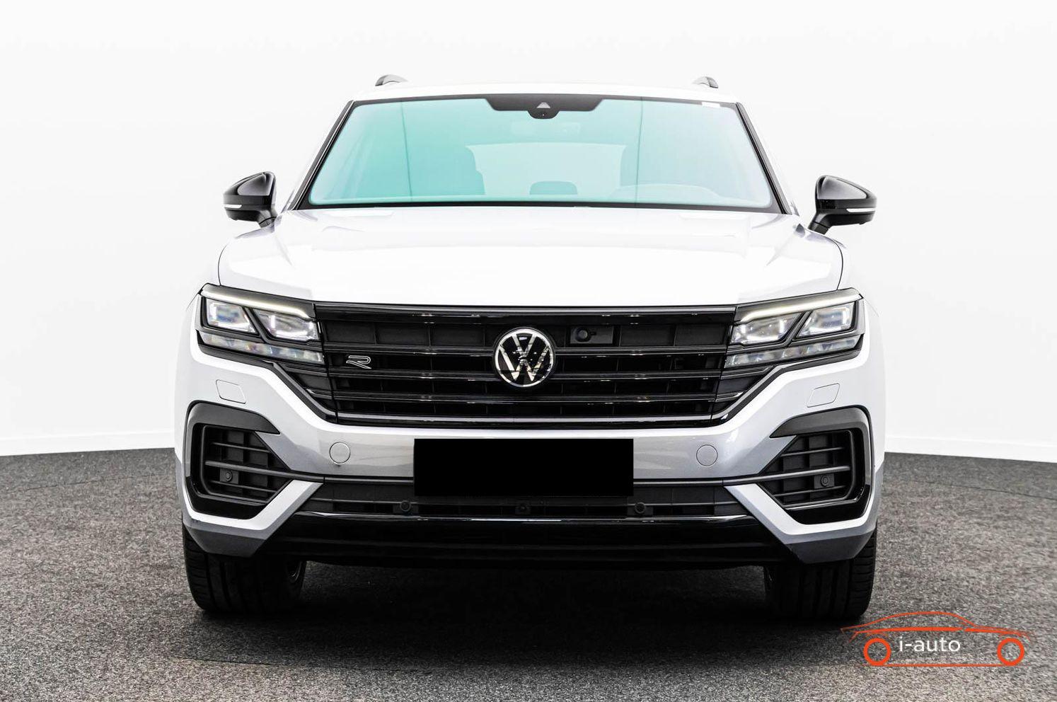 Volkswagen Touareg 3.0 TDi 4M R-LINE za 43500€