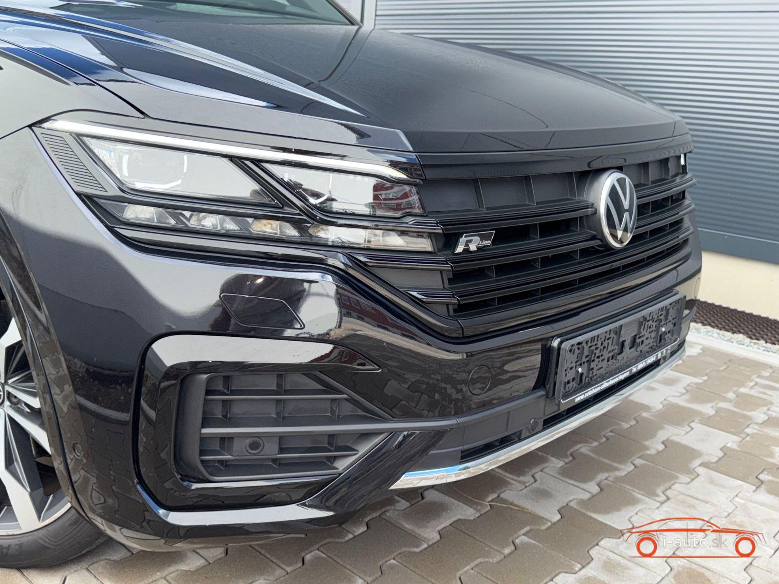 Volkswagen Touareg 3.0 TDI R-Line Black Style za 43500€