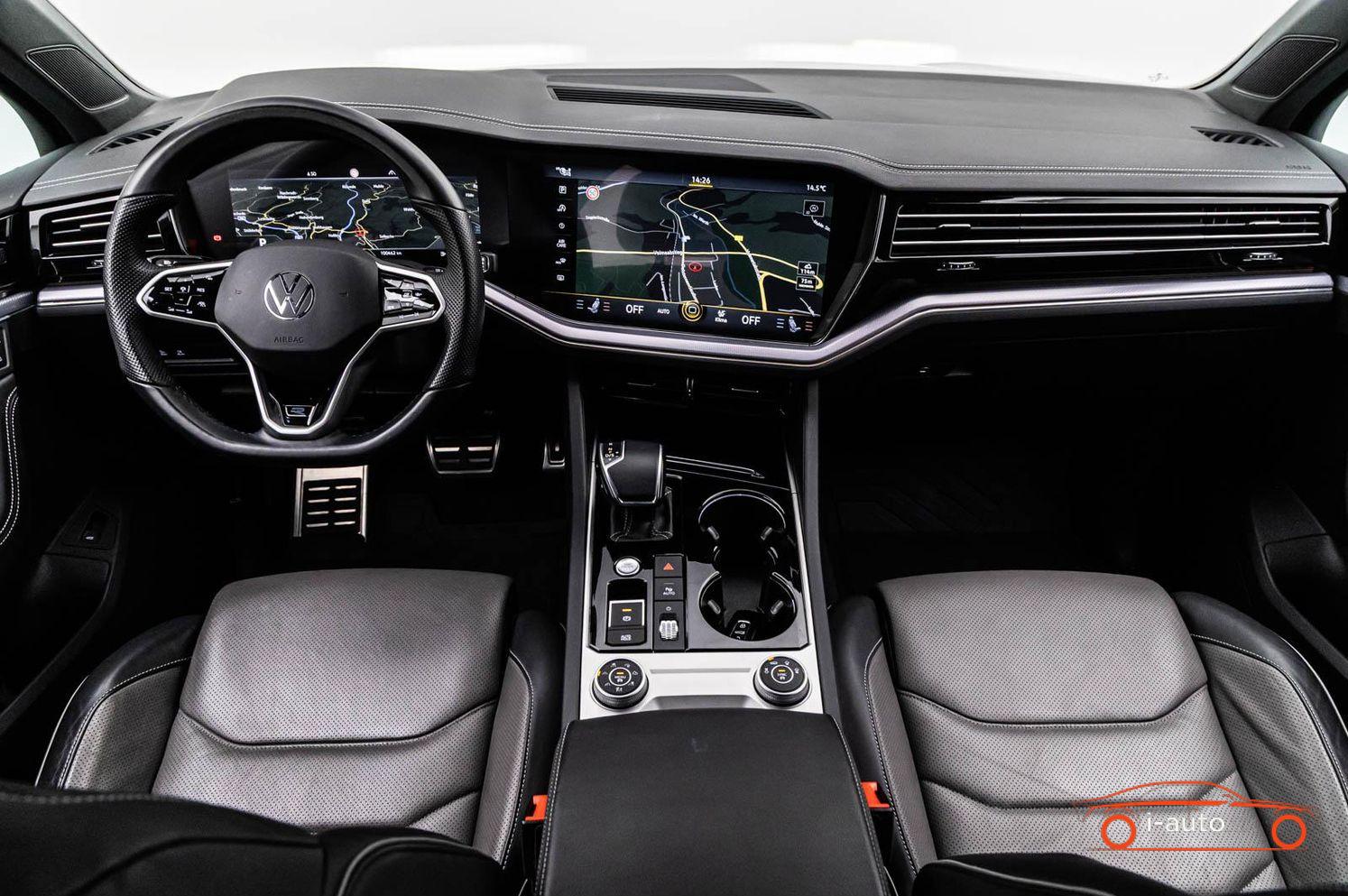 Volkswagen Touareg 3.0 TDi 4M R-LINE za 43500€
