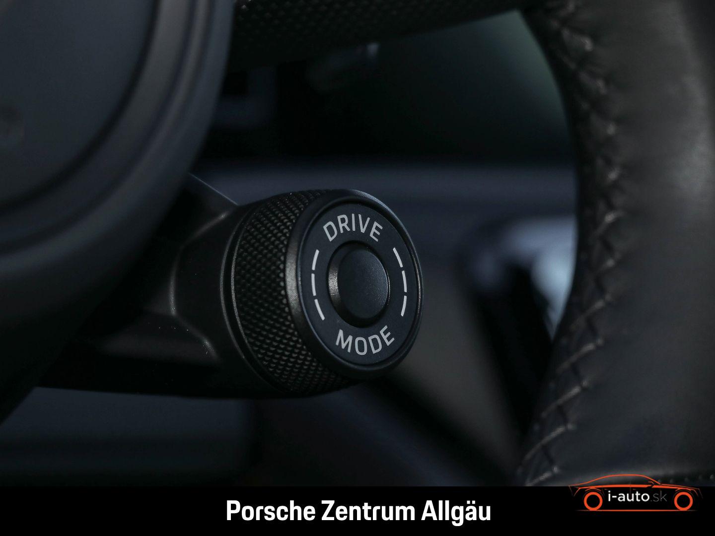 Porsche Panamera GTS za 183800€