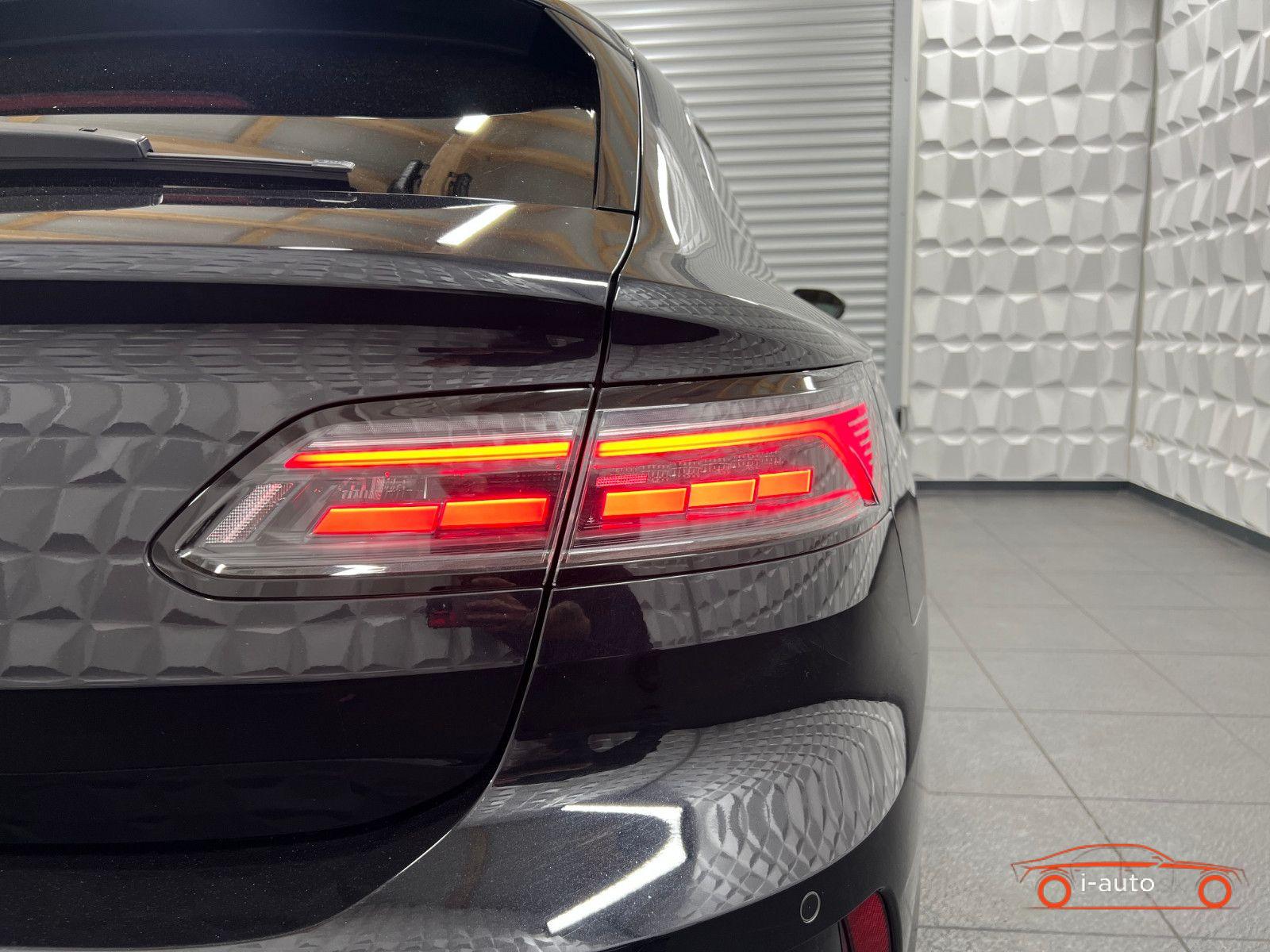 Volkswagen Arteon Shooting Brake 2.0 TSI R 4M DSG za 33000€