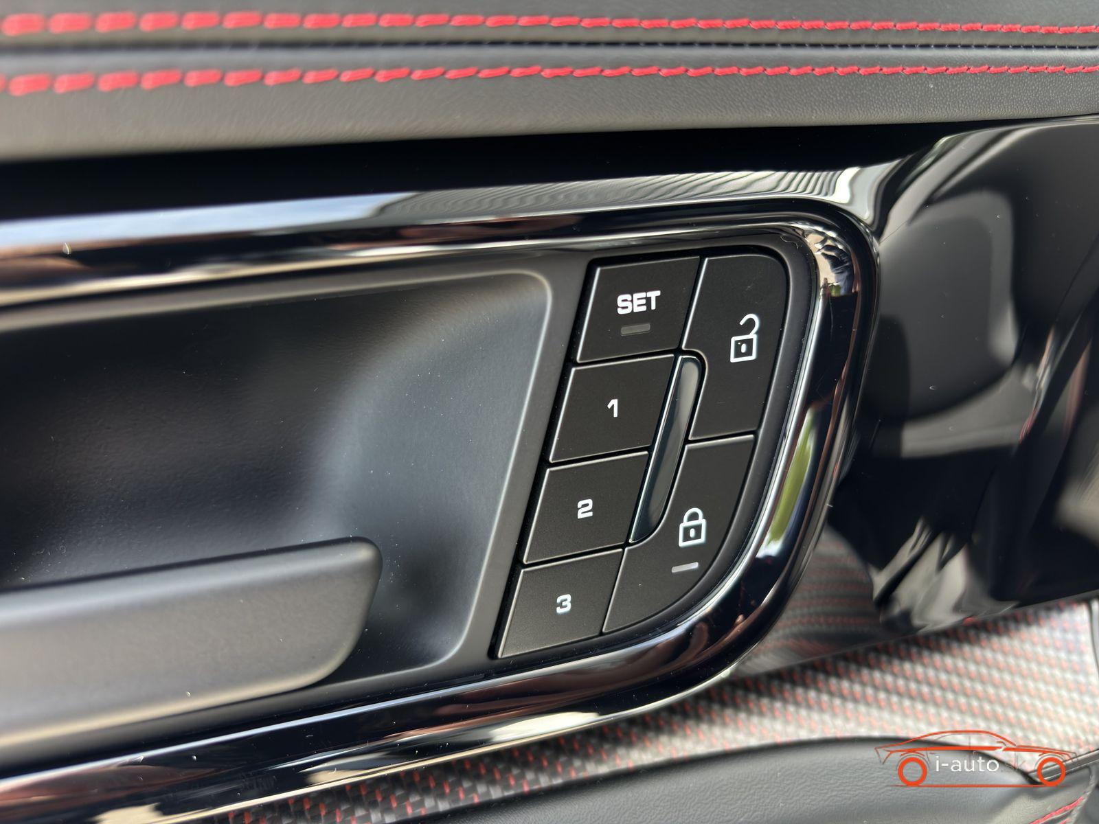 Porsche Panamera GTS  za 168500€