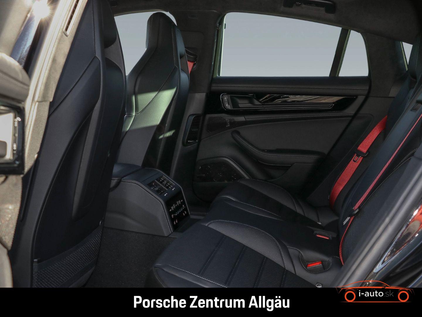 Porsche Panamera GTS za 183800€