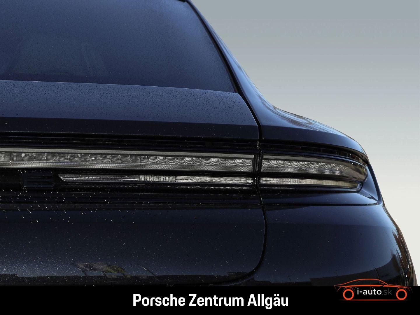 Porsche Panamera GTS za 183800€